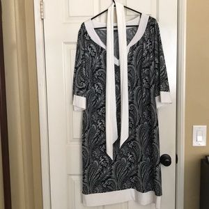 Igigi 14/16, black and white dress